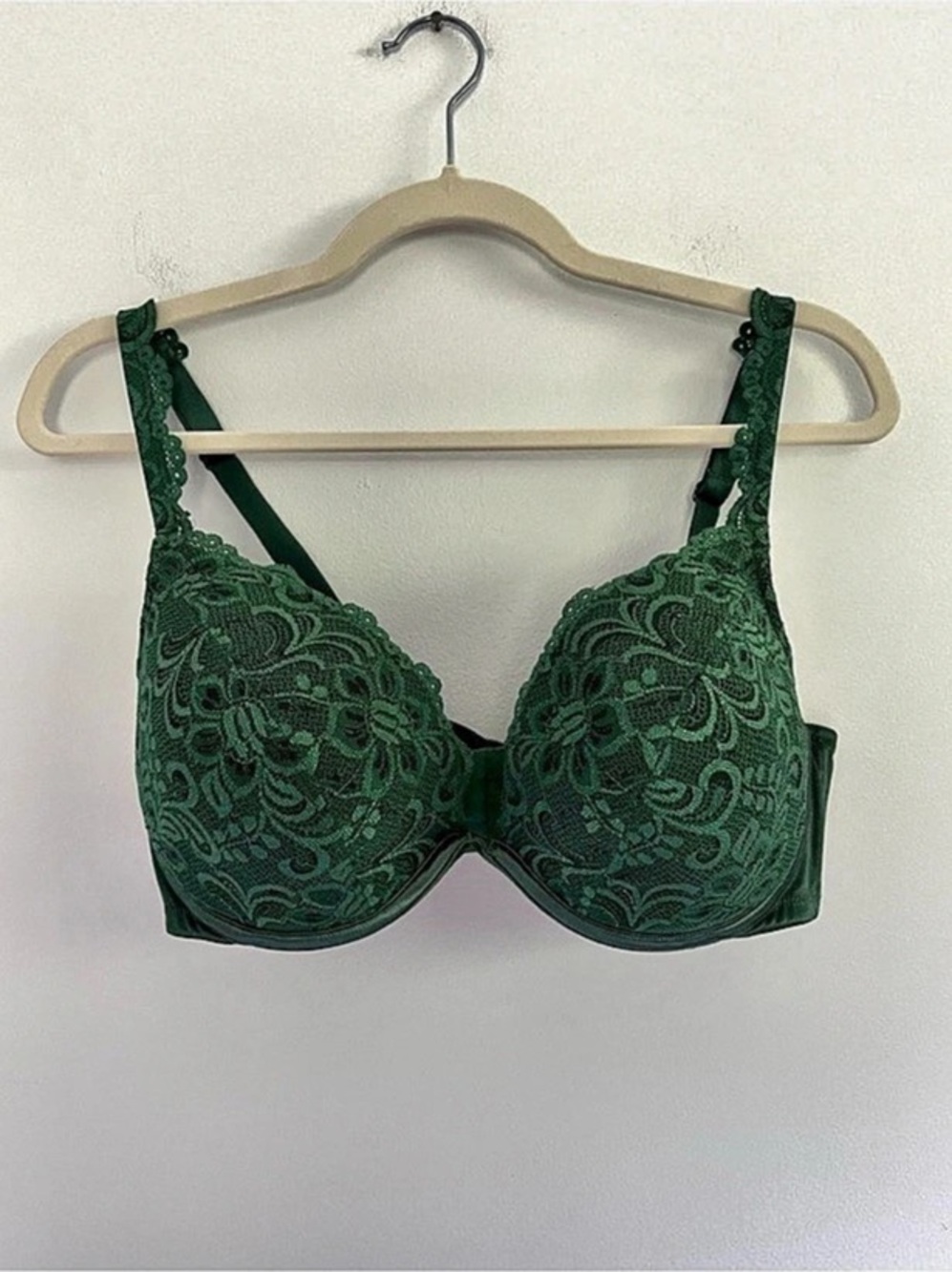 Cacique Lane Bryant 40D Green Lace Underwire Bra Padded Supportive Cups Glam